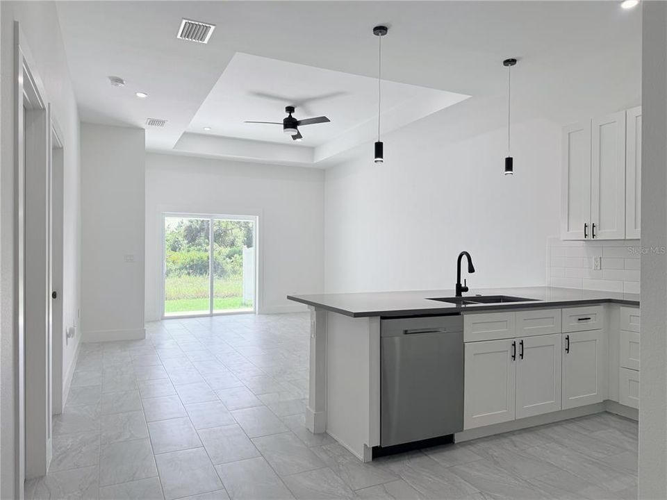 En Venta: $469,000 (0 camas, 0 baños, 2443 Pies cuadrados)