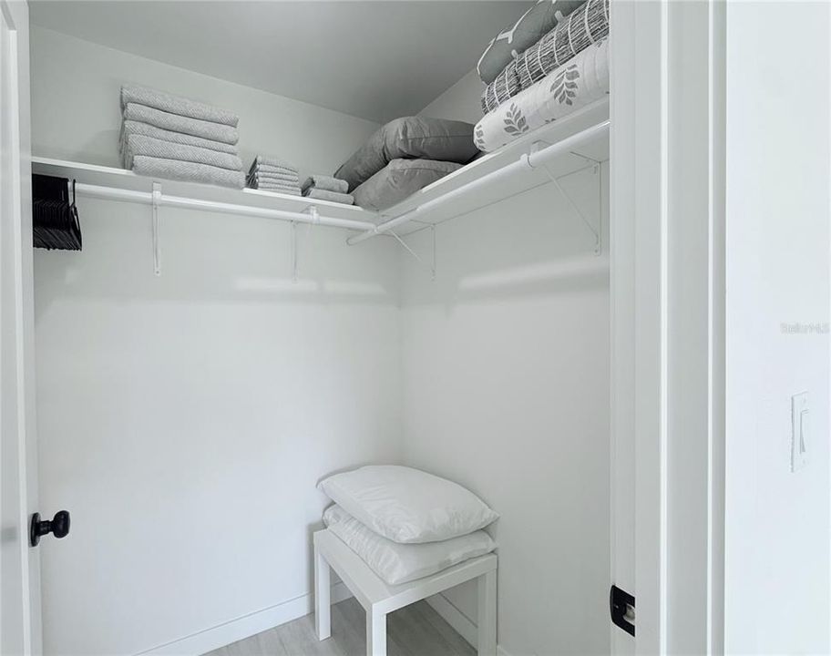 En Venta: $469,000 (0 camas, 0 baños, 2443 Pies cuadrados)