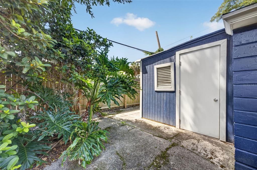 En Venta: $725,000 (4 camas, 3 baños, 1957 Pies cuadrados)