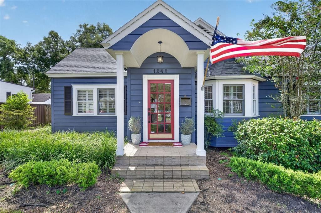 En Venta: $725,000 (4 camas, 3 baños, 1957 Pies cuadrados)