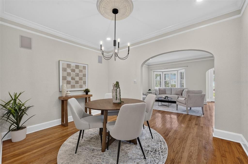 En Venta: $725,000 (4 camas, 3 baños, 1957 Pies cuadrados)