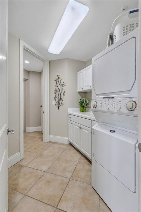 For Sale: $439,000 (2 beds, 2 baths, 1847 Square Feet)