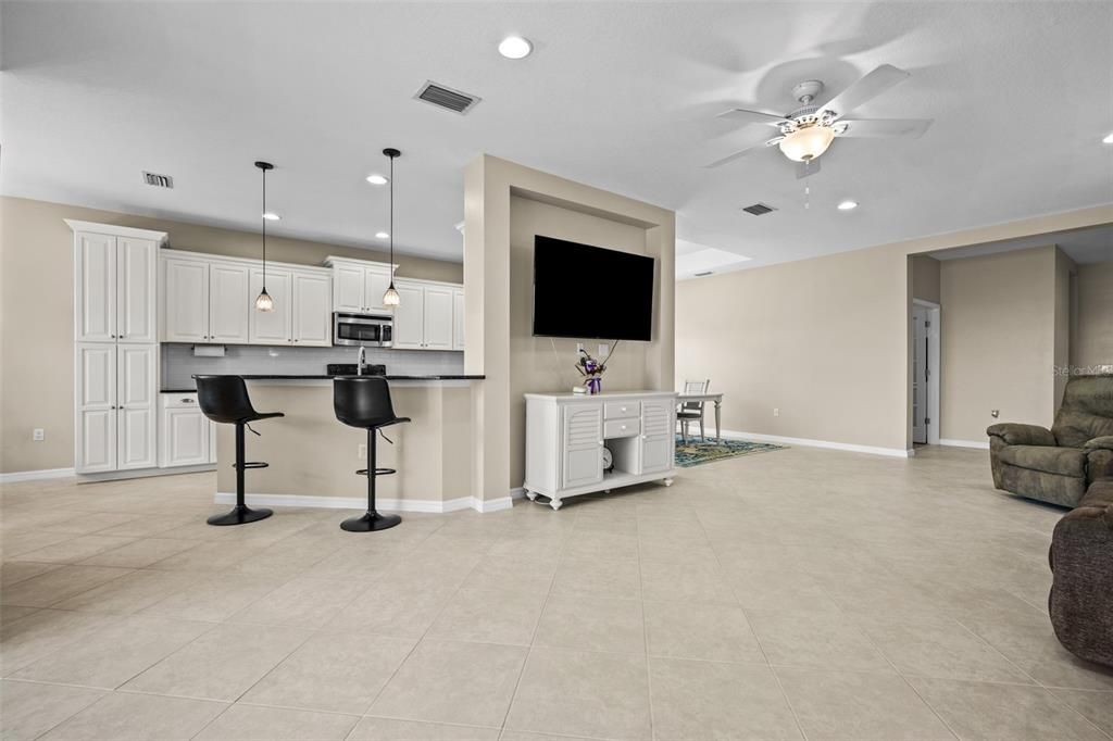 For Sale: $449,000 (3 beds, 2 baths, 2130 Square Feet)