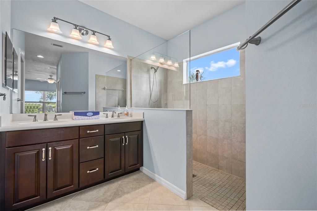 For Sale: $449,000 (3 beds, 2 baths, 2130 Square Feet)