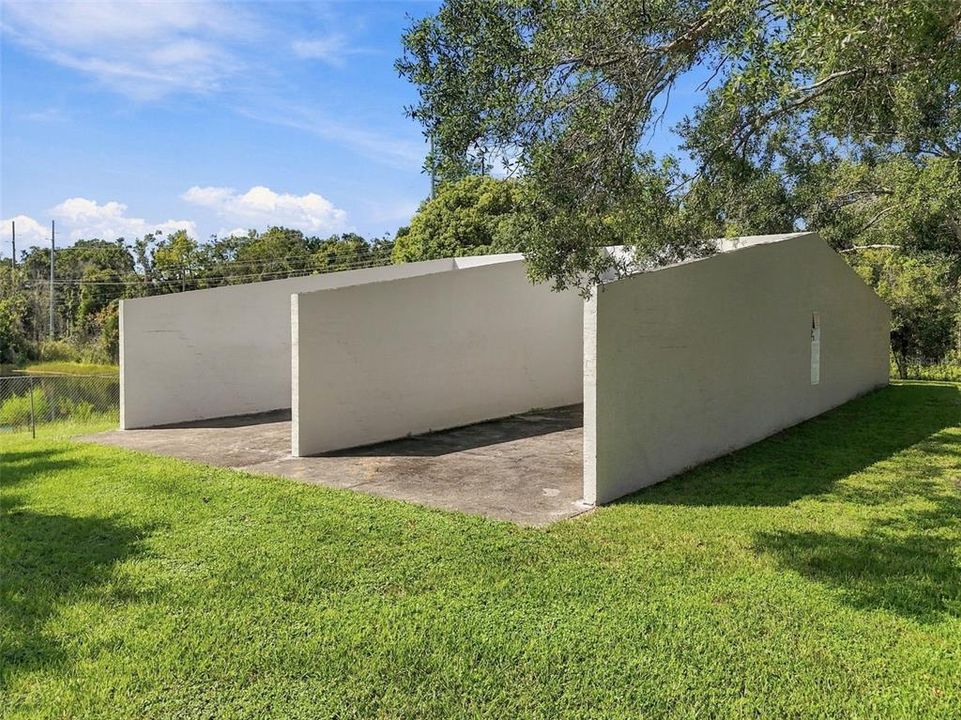 For Sale: $315,000 (2 beds, 2 baths, 1049 Square Feet)