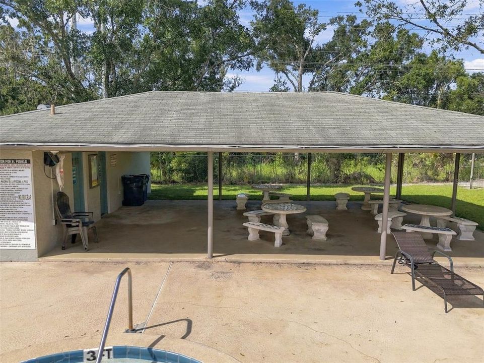 For Sale: $315,000 (2 beds, 2 baths, 1049 Square Feet)