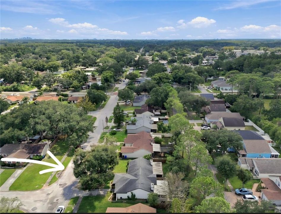 For Sale: $315,000 (2 beds, 2 baths, 1049 Square Feet)