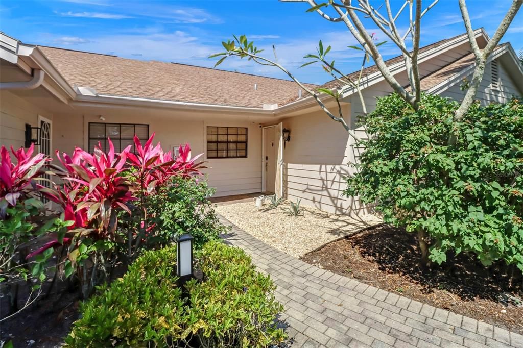 For Sale: $439,000 (2 beds, 2 baths, 1441 Square Feet)
