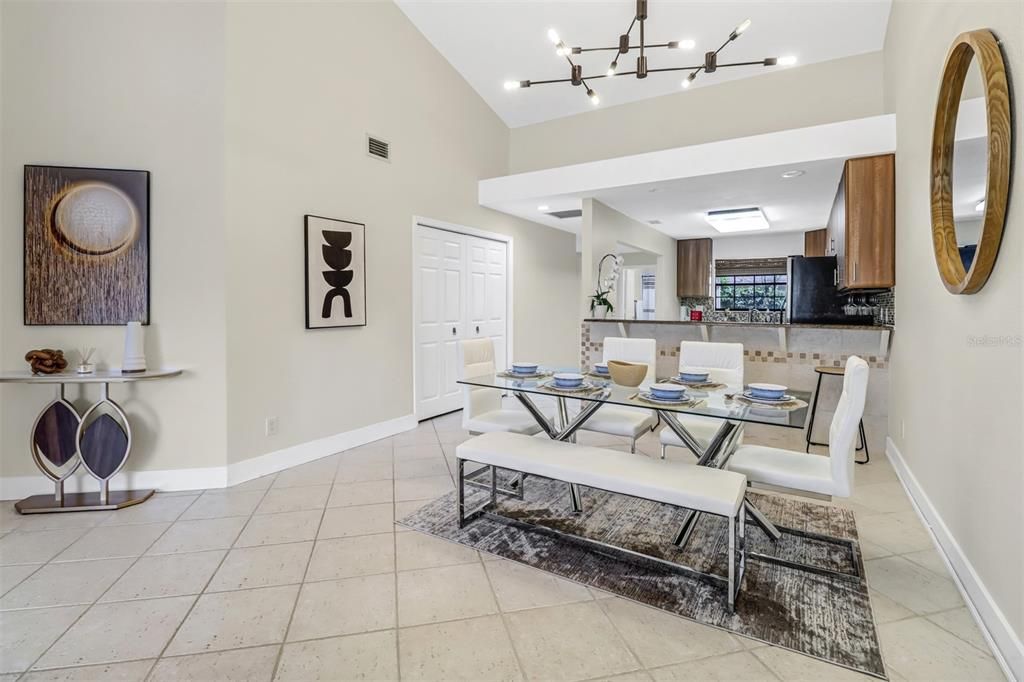 For Sale: $439,000 (2 beds, 2 baths, 1441 Square Feet)