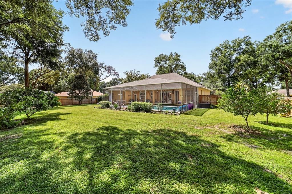 Activo con contrato: $439,900 (3 camas, 2 baños, 2030 Pies cuadrados)