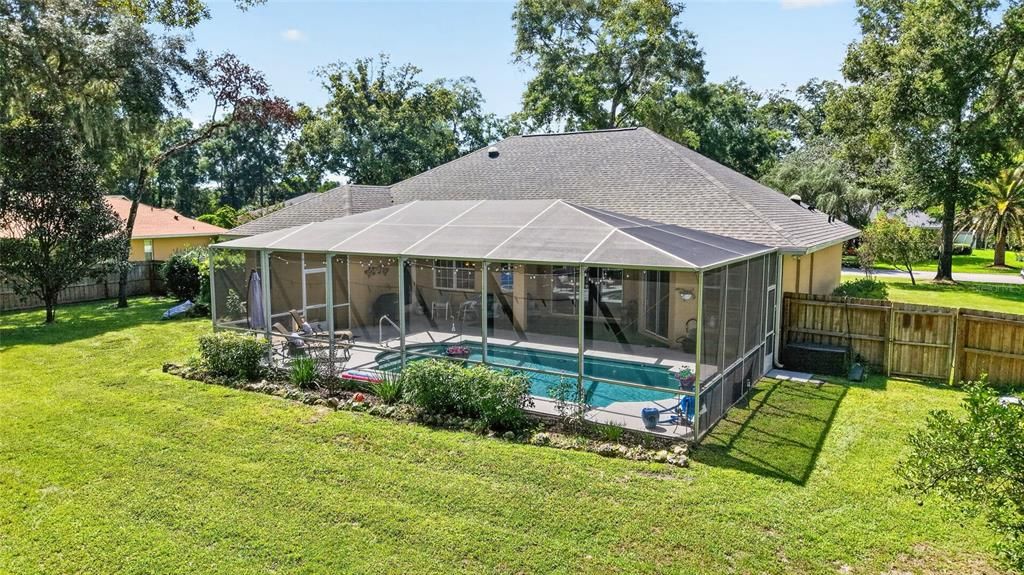 Activo con contrato: $439,900 (3 camas, 2 baños, 2030 Pies cuadrados)