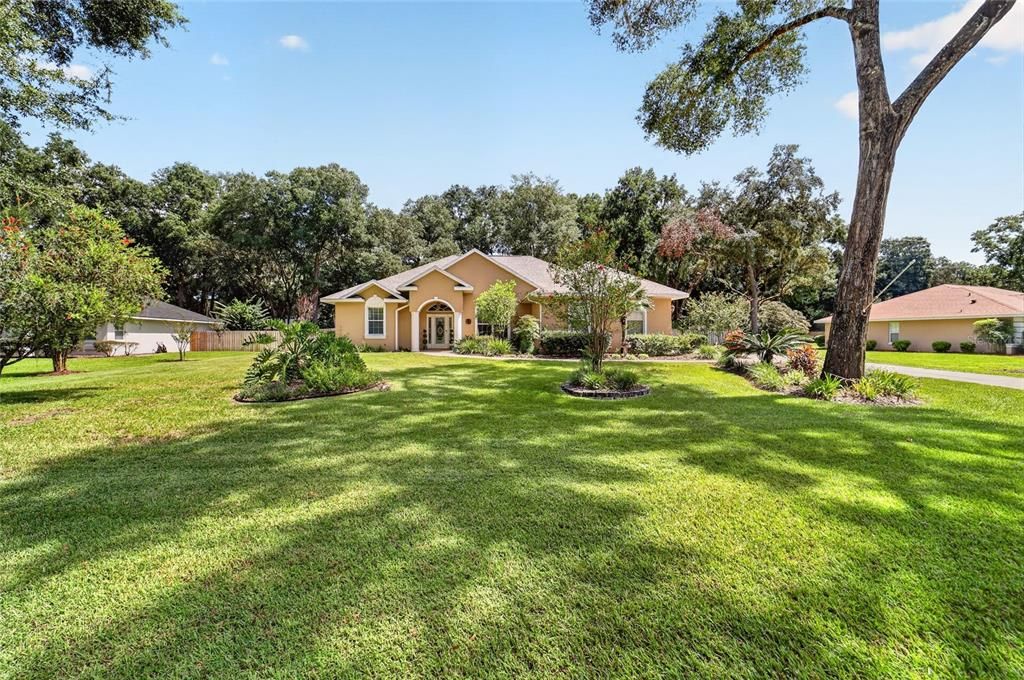 Activo con contrato: $439,900 (3 camas, 2 baños, 2030 Pies cuadrados)