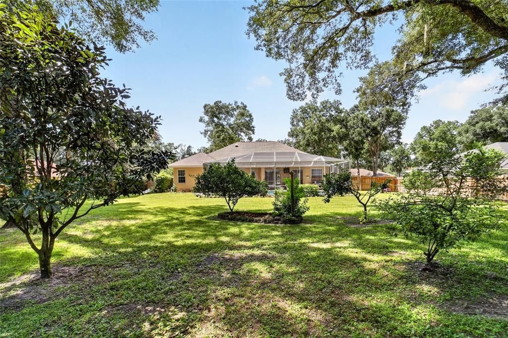 Activo con contrato: $439,900 (3 camas, 2 baños, 2030 Pies cuadrados)