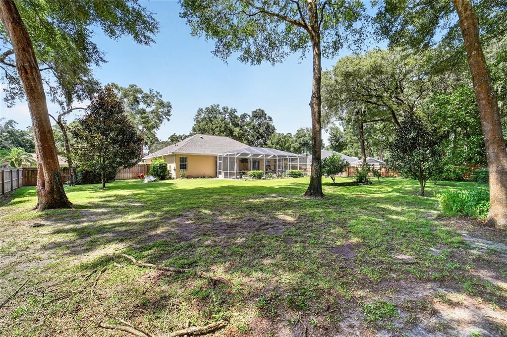 Activo con contrato: $439,900 (3 camas, 2 baños, 2030 Pies cuadrados)