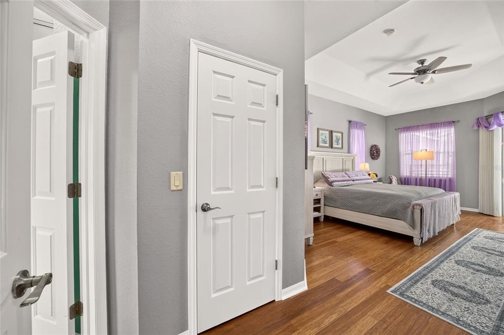 Activo con contrato: $439,900 (3 camas, 2 baños, 2030 Pies cuadrados)