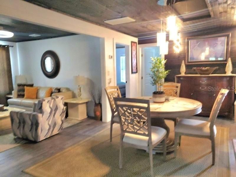 For Rent: $3,400 (6 beds, 2 baths, 2100 Square Feet)