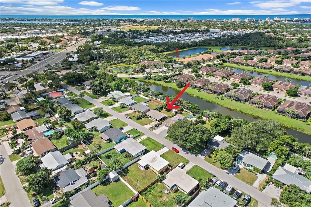 For Sale: $324,900 (2 beds, 1 baths, 898 Square Feet)