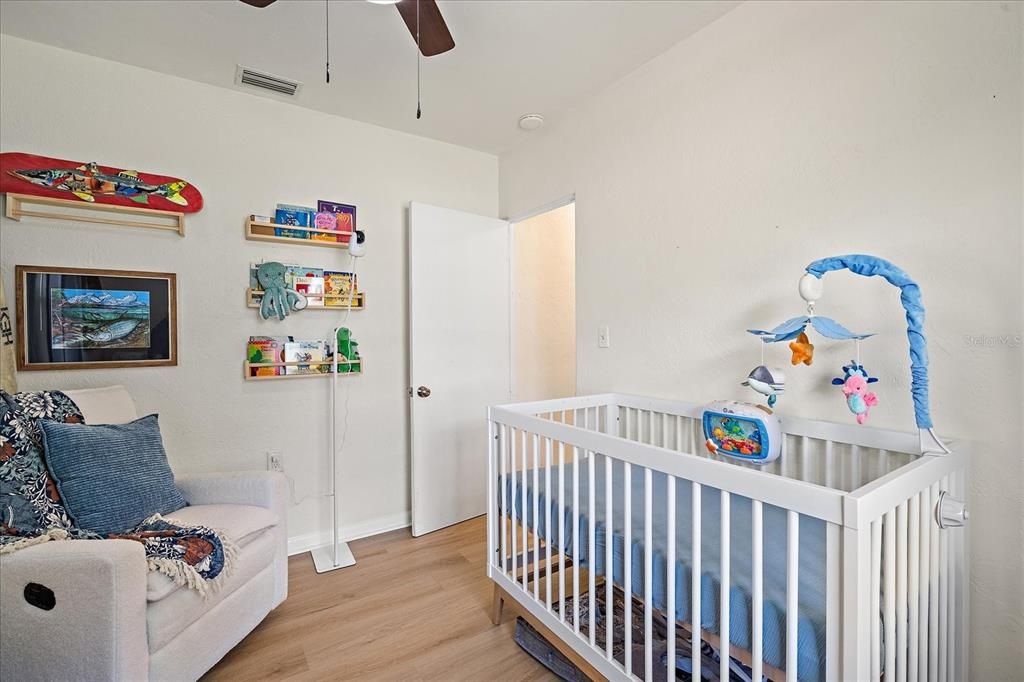 For Sale: $324,900 (2 beds, 1 baths, 898 Square Feet)