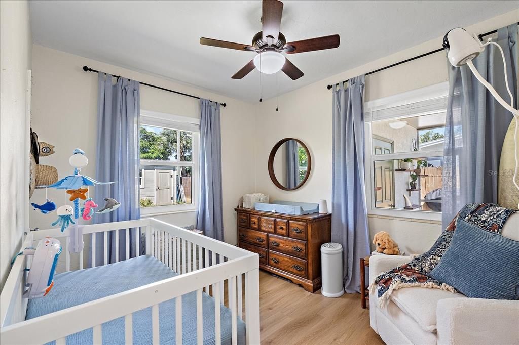 For Sale: $324,900 (2 beds, 1 baths, 898 Square Feet)