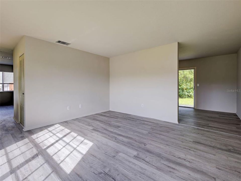 En Venta: $215,000 (2 camas, 2 baños, 998 Pies cuadrados)
