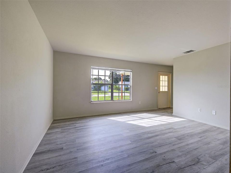En Venta: $215,000 (2 camas, 2 baños, 998 Pies cuadrados)