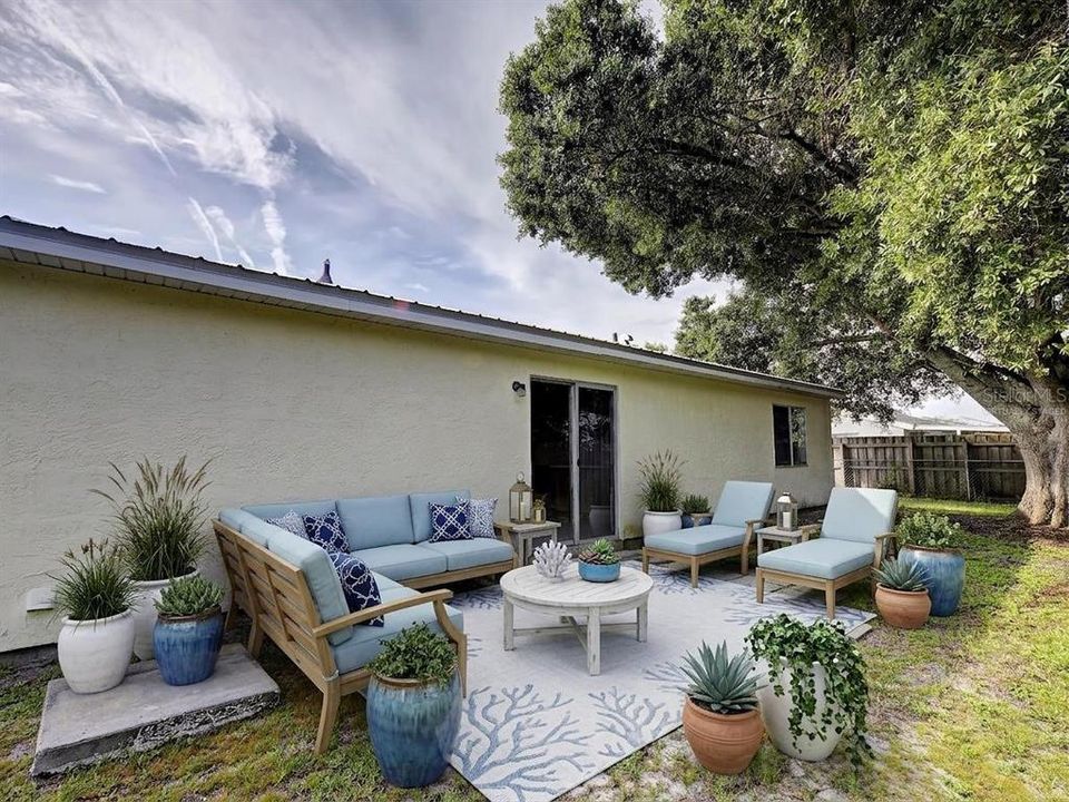 En Venta: $215,000 (2 camas, 2 baños, 998 Pies cuadrados)