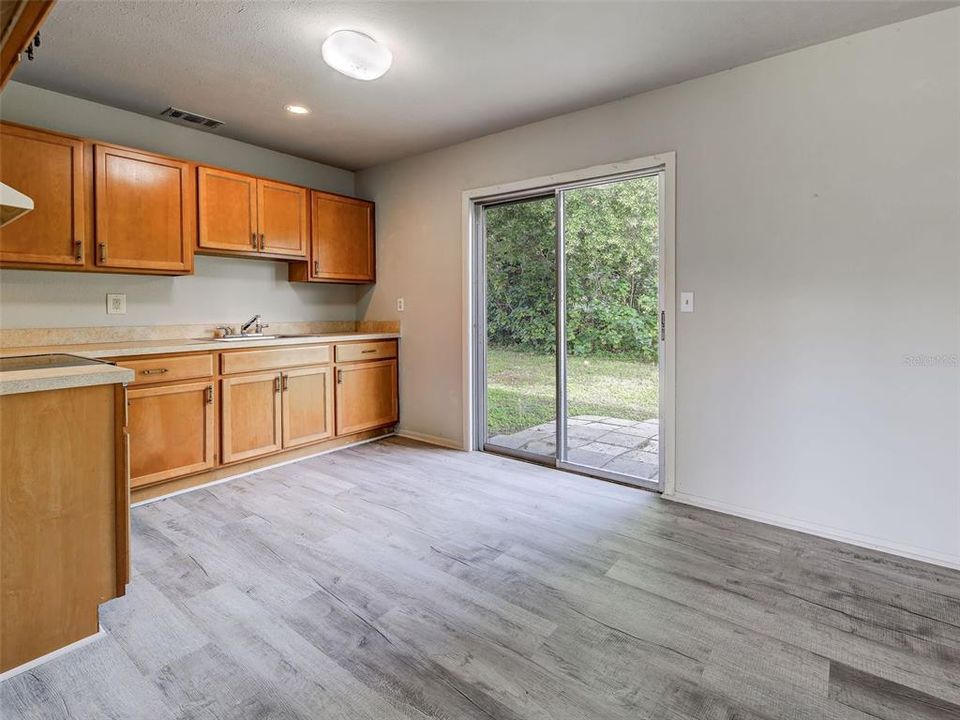 En Venta: $215,000 (2 camas, 2 baños, 998 Pies cuadrados)