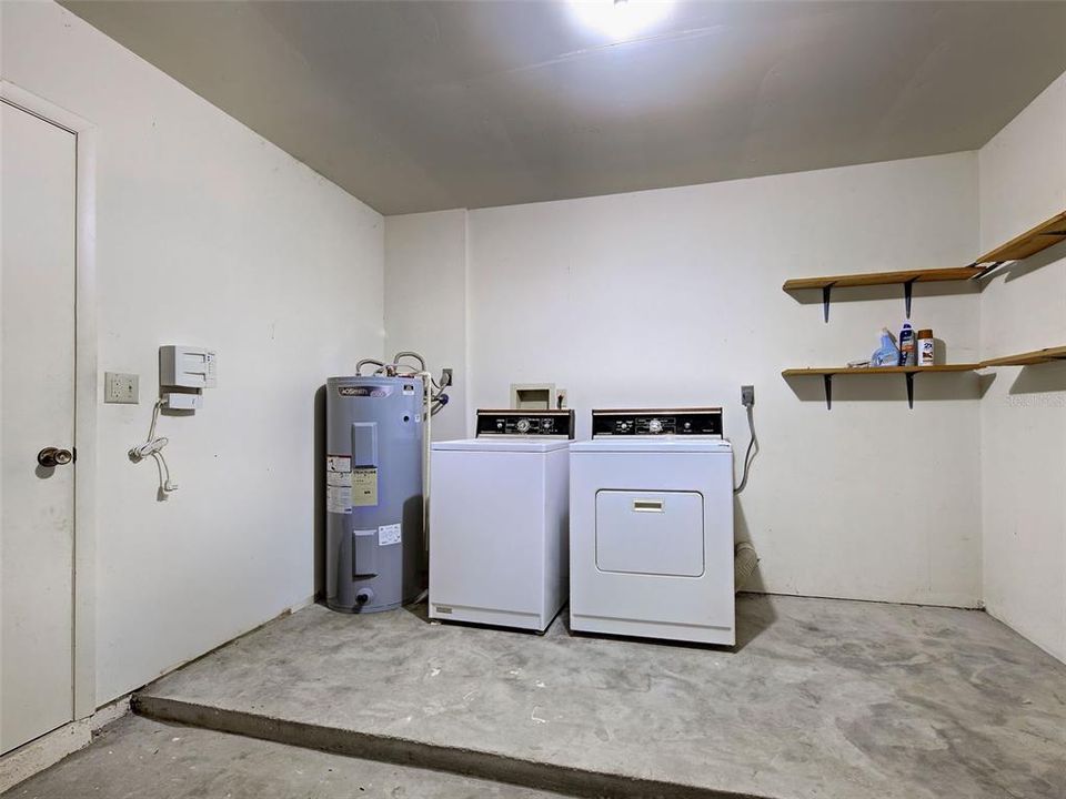En Venta: $215,000 (2 camas, 2 baños, 998 Pies cuadrados)