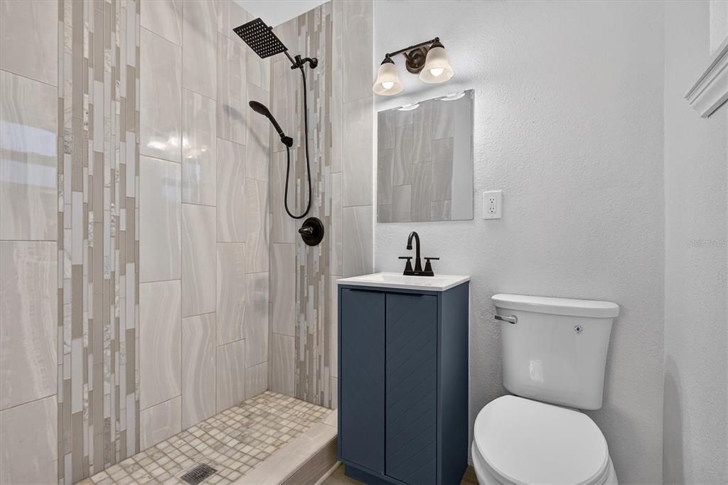 En Venta: $365,000 (3 camas, 2 baños, 1216 Pies cuadrados)