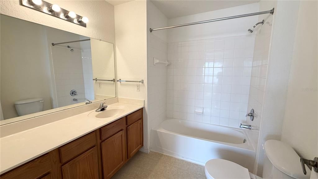 For Rent: $1,900 (4 beds, 3 baths, 1470 Square Feet)