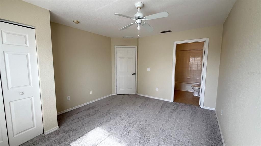 For Rent: $1,900 (4 beds, 3 baths, 1470 Square Feet)