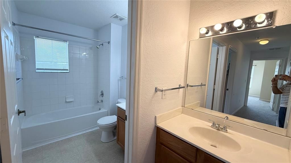 For Rent: $1,900 (4 beds, 3 baths, 1470 Square Feet)