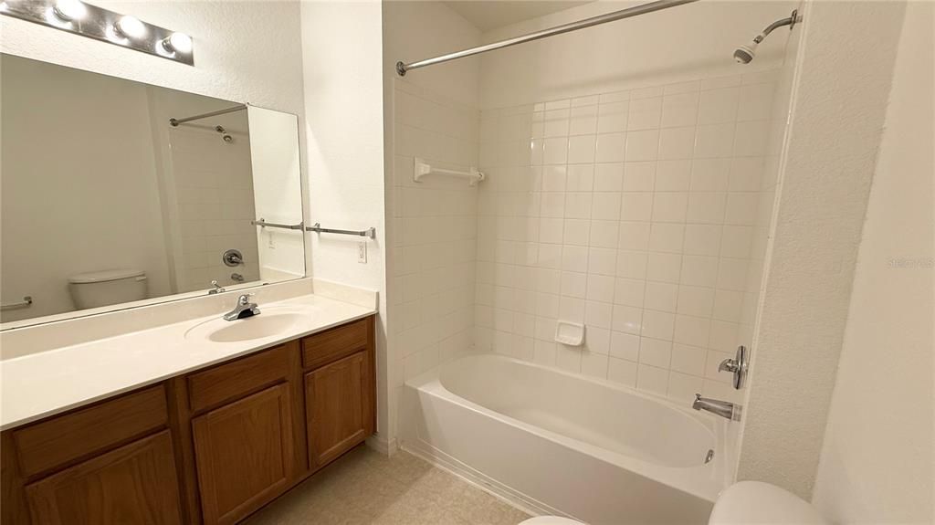 For Rent: $1,900 (4 beds, 3 baths, 1470 Square Feet)