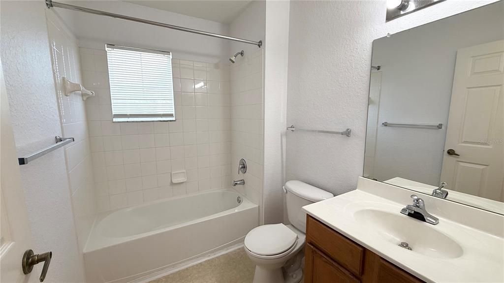 For Rent: $1,900 (4 beds, 3 baths, 1470 Square Feet)