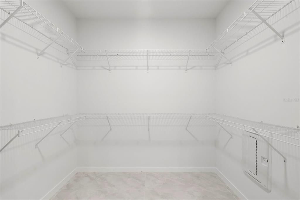 En Venta: $499,900 (3 camas, 2 baños, 1720 Pies cuadrados)