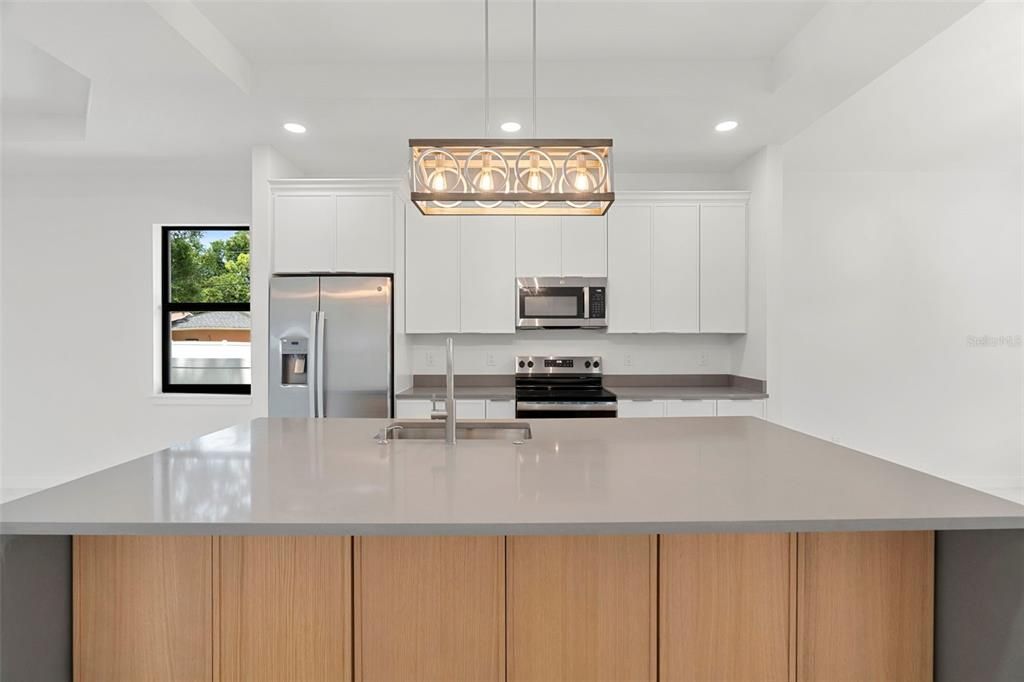 En Venta: $499,900 (3 camas, 2 baños, 1720 Pies cuadrados)