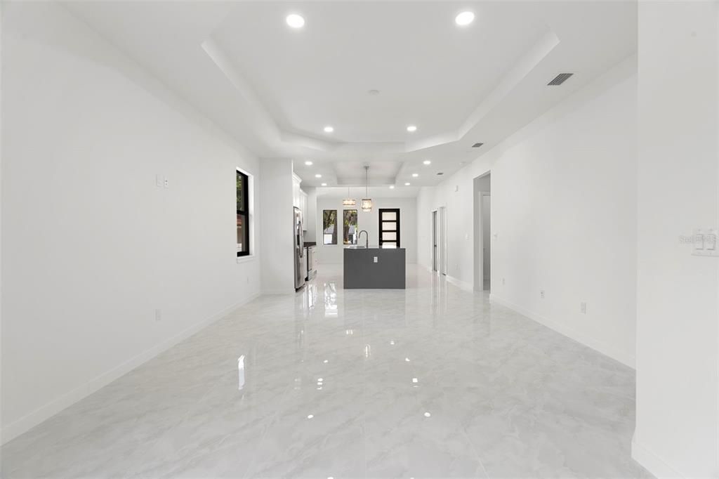 En Venta: $499,900 (3 camas, 2 baños, 1720 Pies cuadrados)
