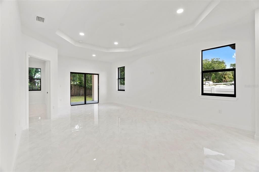 En Venta: $499,900 (3 camas, 2 baños, 1720 Pies cuadrados)