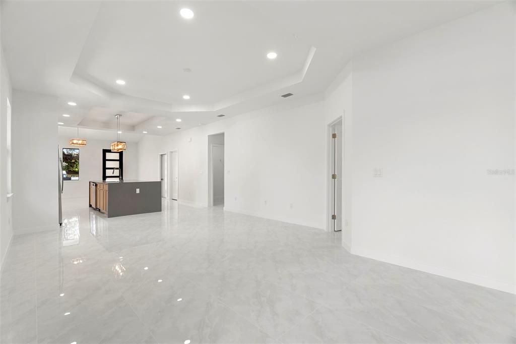 En Venta: $499,900 (3 camas, 2 baños, 1720 Pies cuadrados)
