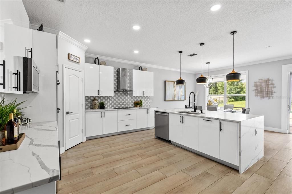 For Sale: $1,125,000 (5 beds, 3 baths, 3880 Square Feet)
