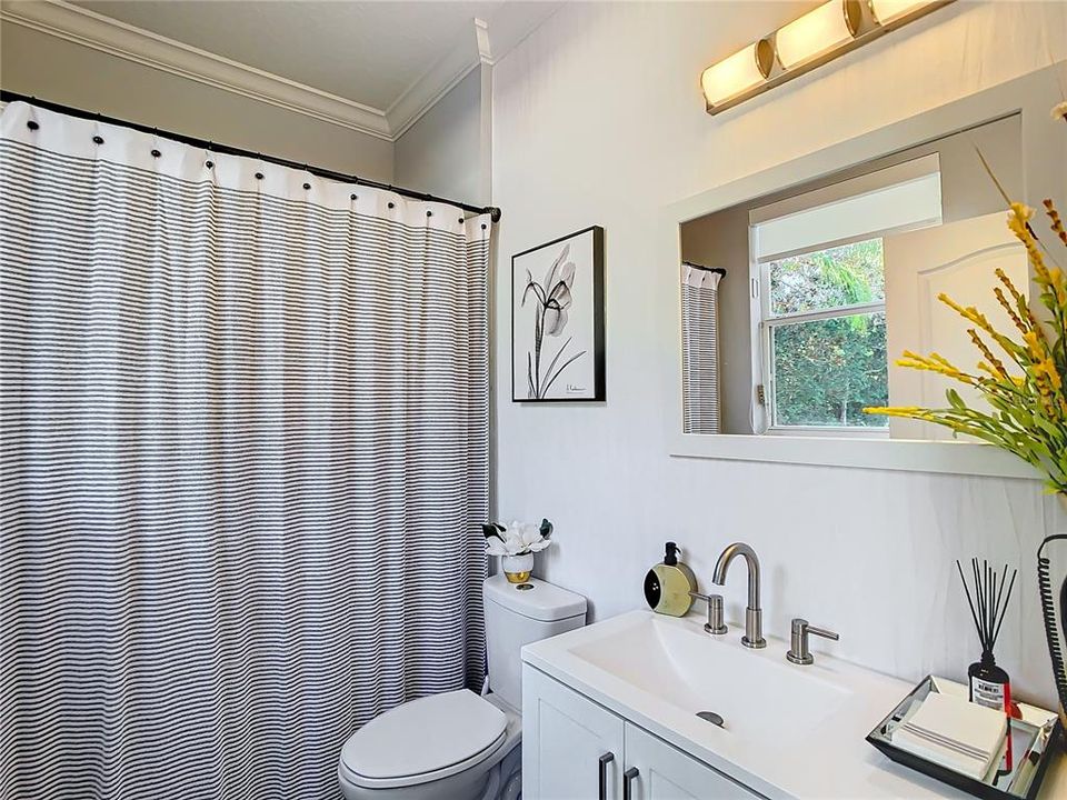 For Sale: $1,125,000 (5 beds, 3 baths, 3880 Square Feet)