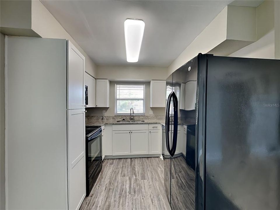 For Rent: $2,039 (3 beds, 2 baths, 1040 Square Feet)