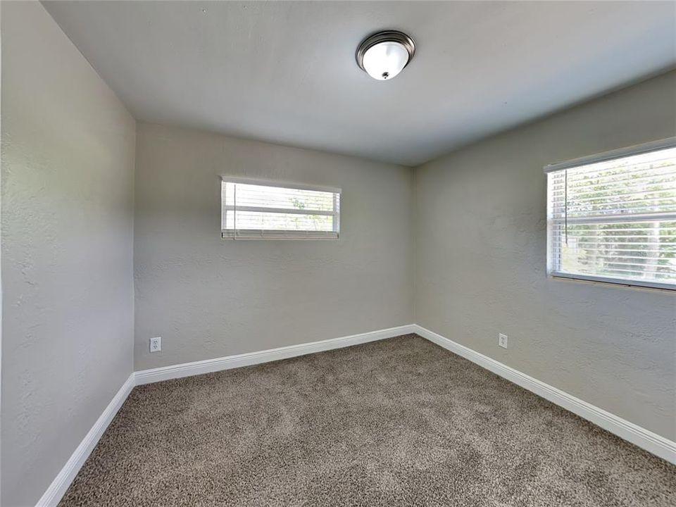 For Rent: $2,039 (3 beds, 2 baths, 1040 Square Feet)