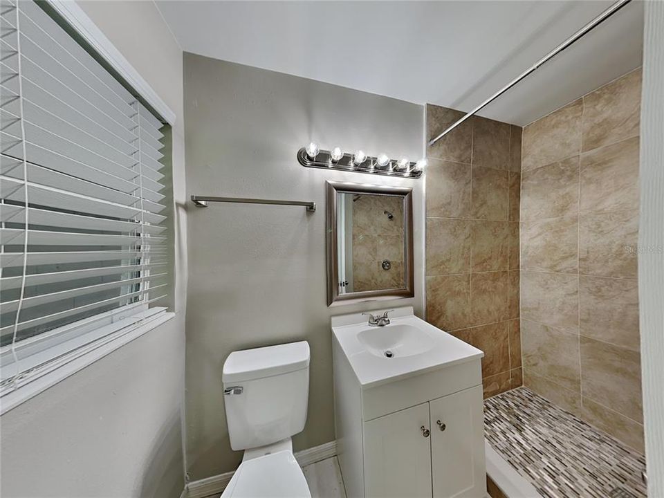 For Rent: $2,039 (3 beds, 2 baths, 1040 Square Feet)
