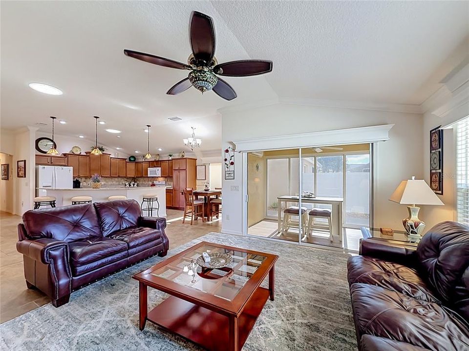 For Sale: $439,000 (3 beds, 2 baths, 1617 Square Feet)