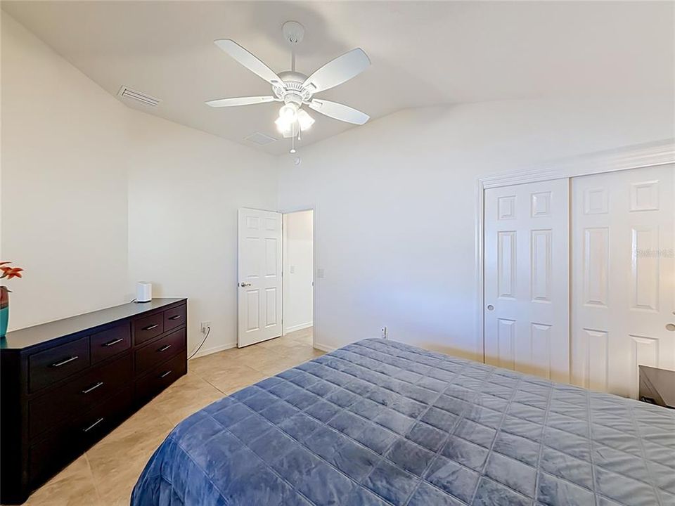 For Sale: $439,000 (3 beds, 2 baths, 1617 Square Feet)
