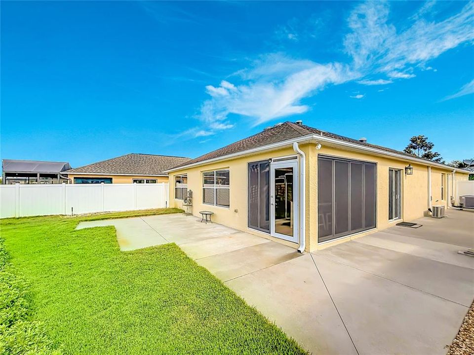 For Sale: $439,000 (3 beds, 2 baths, 1617 Square Feet)