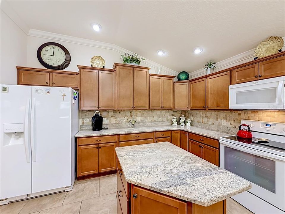 For Sale: $439,000 (3 beds, 2 baths, 1617 Square Feet)
