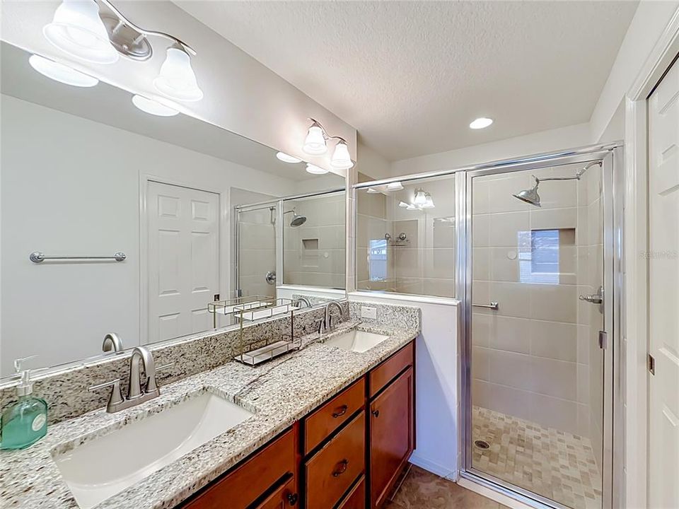 For Sale: $439,000 (3 beds, 2 baths, 1617 Square Feet)