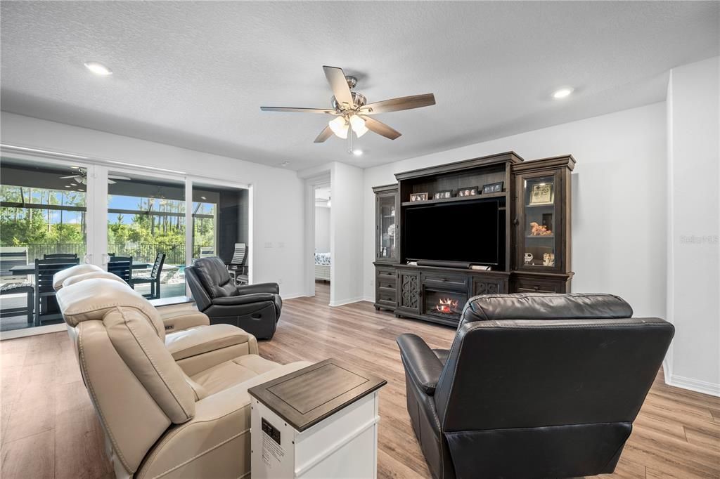 For Sale: $675,000 (4 beds, 3 baths, 3187 Square Feet)